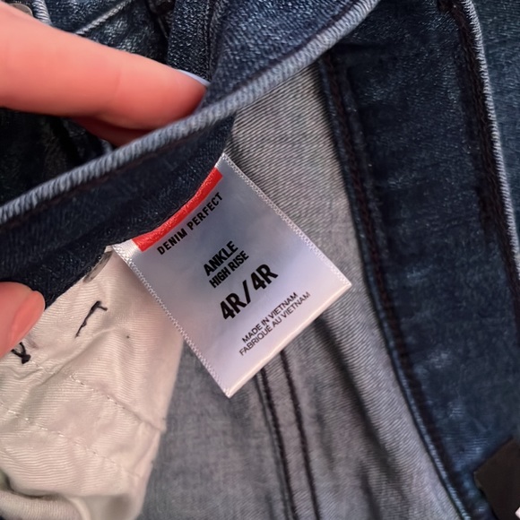 Express Jeans - Picture 4 of 5